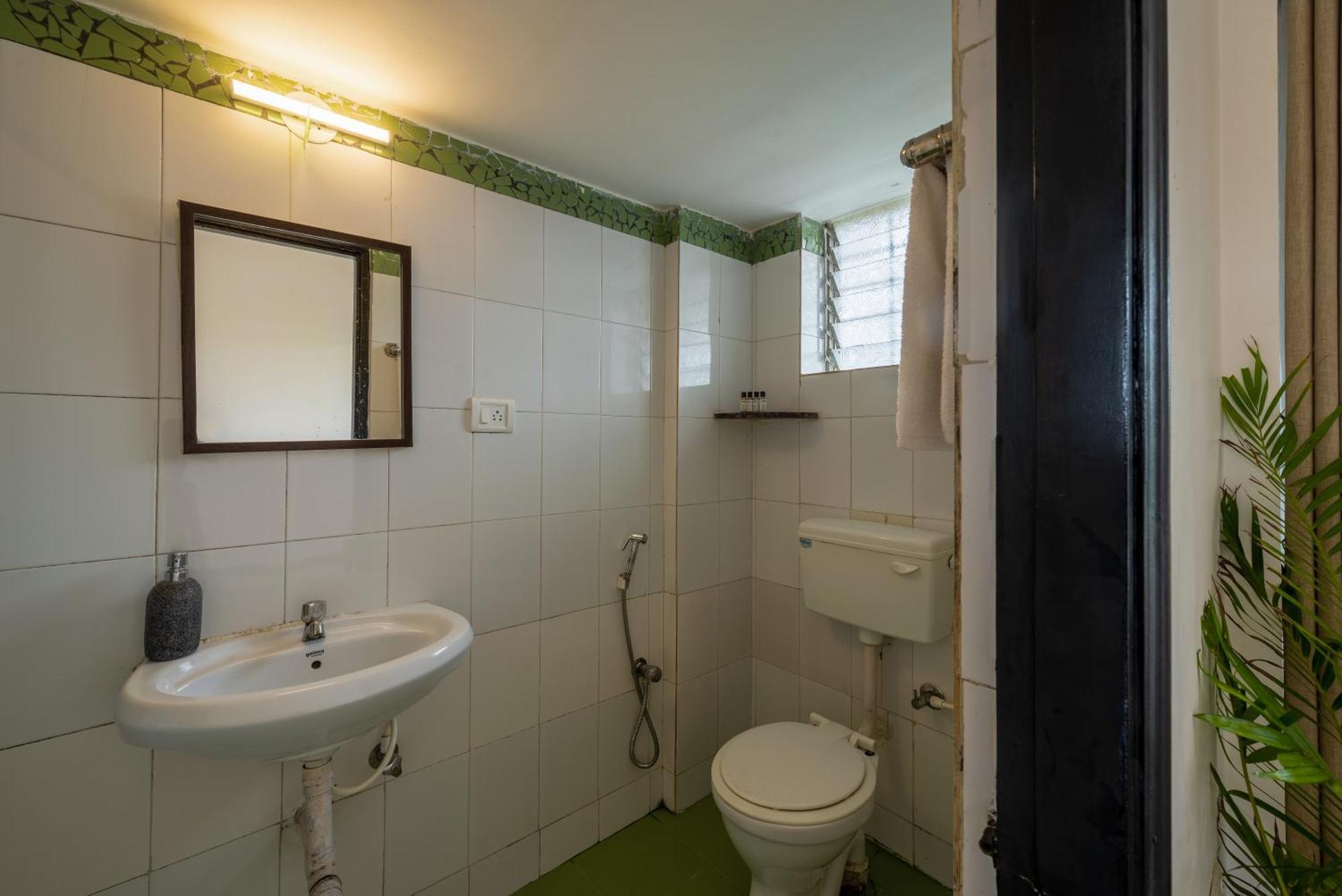 Hotel Olive Zip Mira By Embassy Group 3*